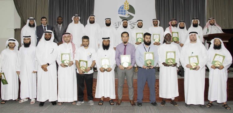 Dar Al Ber honours 22 excellent staffers